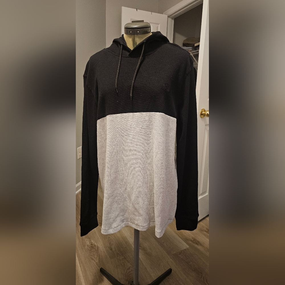 Akademiks NWT Black and Hthr Grey YMEN, knits Pullover Hoodie,  Sz M